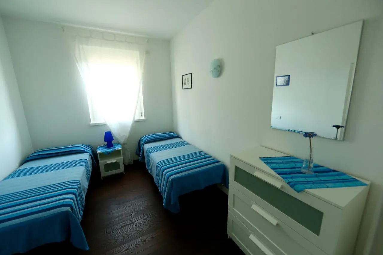 Lake View Apartment 马尔切西内
