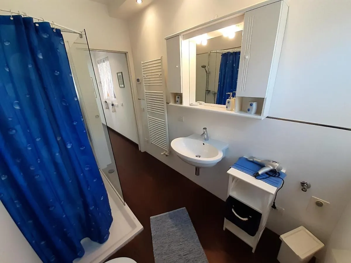 Lake View Apartment Malcesine 0*,  Italy